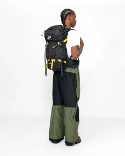 STÜSSY & MOUNTAIN HARDWEAR SCRAMBLER™ S RUCKSACK 28L