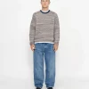 TEXTURED KNIT CONTRAST COLLAR CREW